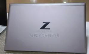 New Laptop HP ZBook Firefly G8 16GB Intel Core I7 SSD 512GB