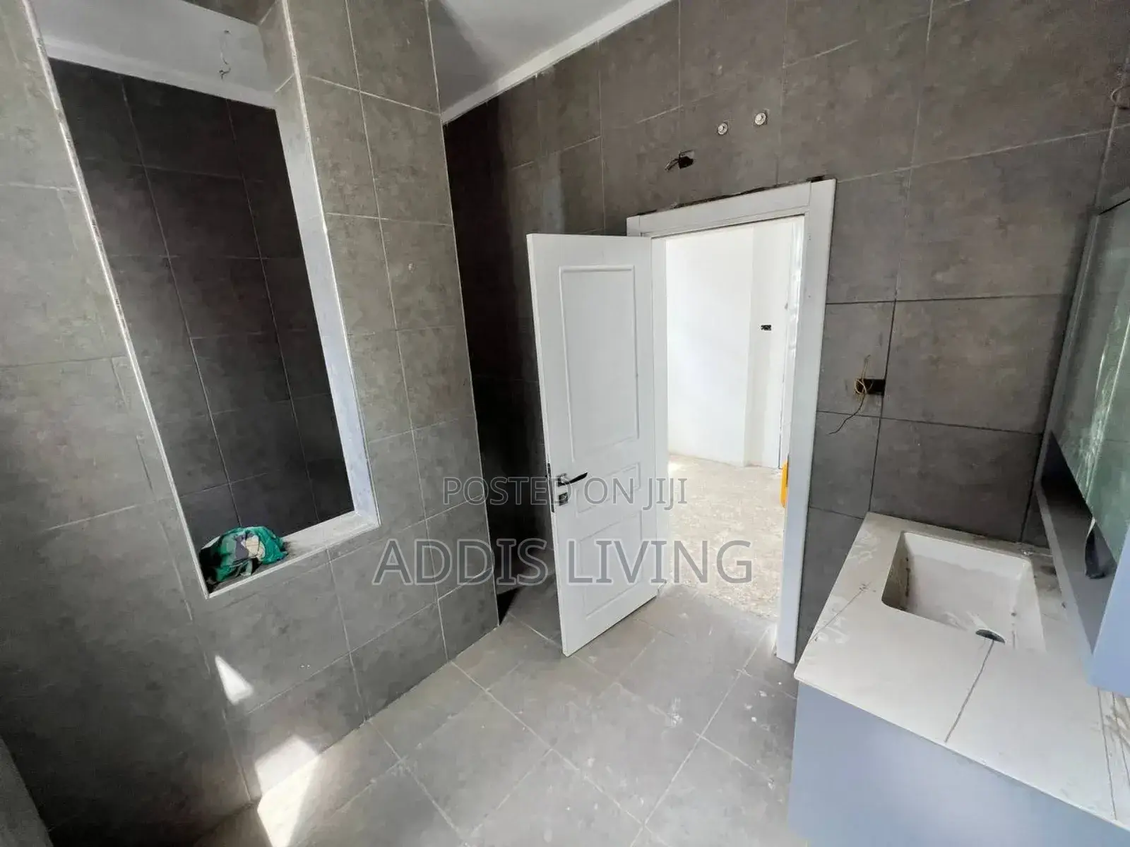 3bdrm Apartment in Bole for sale