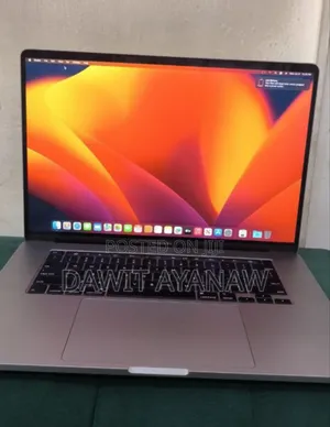 New Laptop Apple MacBook Pro 2019 16GB Intel Core I9 SSD 512GB