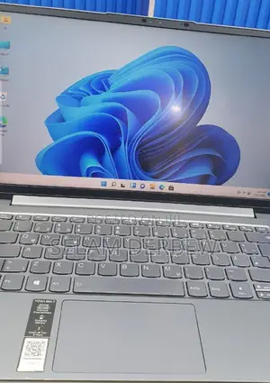 New Laptop Lenovo Yoga 7i 16GB AMD Ryzen 7 SSD 1T