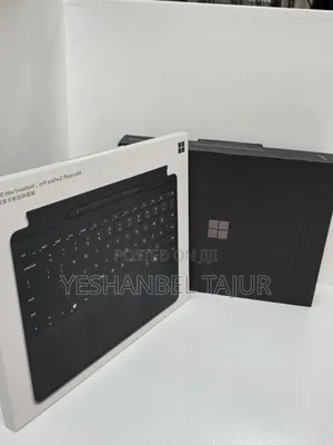 New Laptop Microsoft Surface Pro 10 16GB Intel Core I7 SSD 512GB