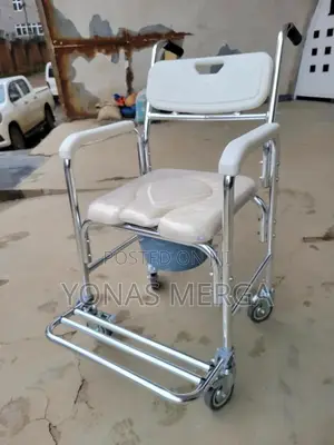 Toilet Chair凾翅anti Slip Anti Rollover名伶commode==Padded Seat
