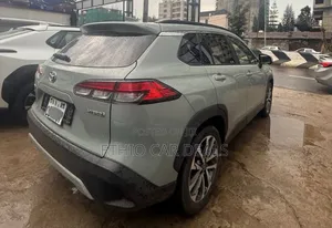 Toyota Corolla Cross Hybrid 2023 Green