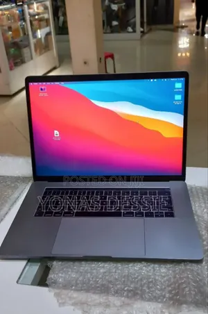 New Laptop Apple MacBook Pro 2016 16GB Intel Core i7 SSD 512GB