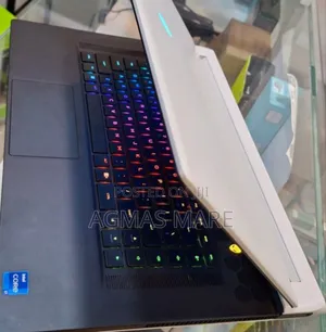 New Laptop Alienware M17x R2 32GB Intel Core I7 SSD 1T
