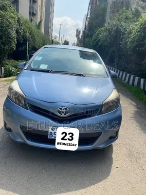 Toyota Yaris 2012 Blue