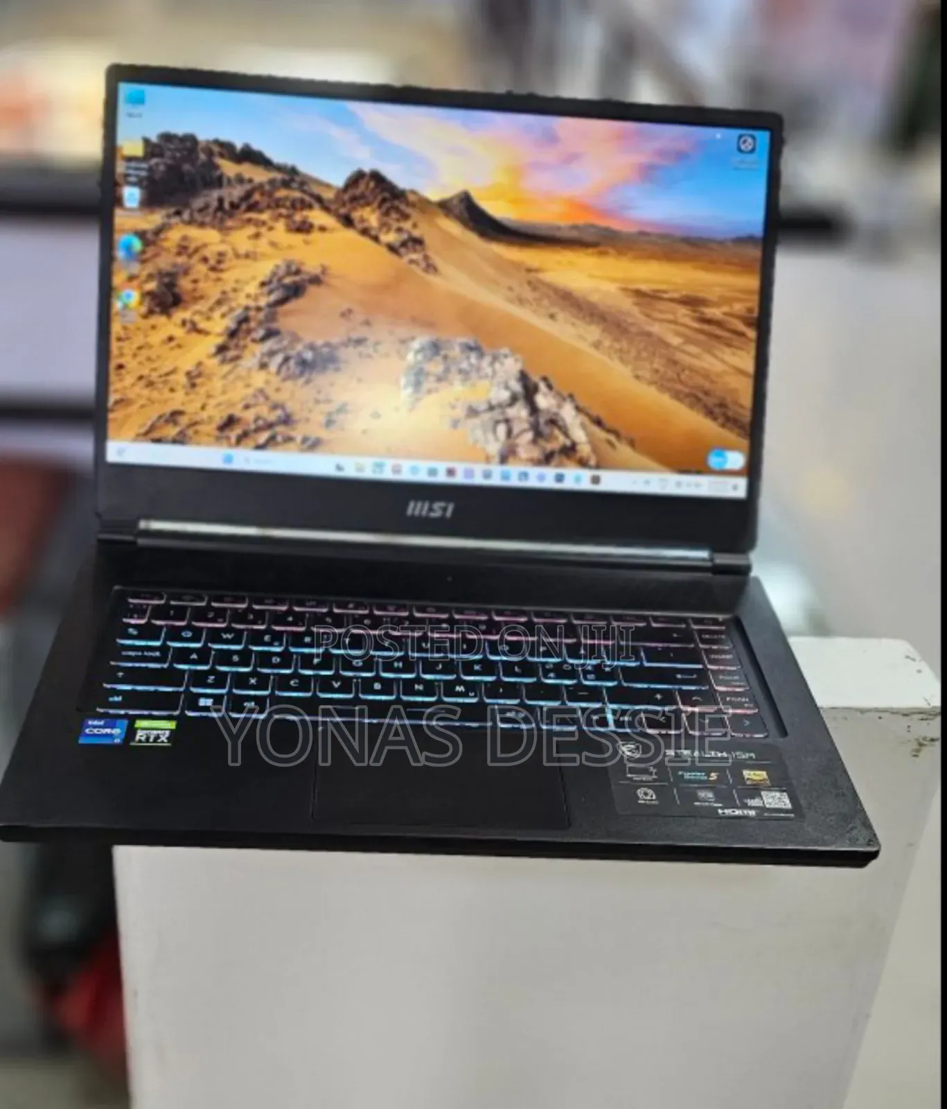 New Laptop MSI Stealth 16 AI Studio 16GB Intel Core i7 SSD 1T