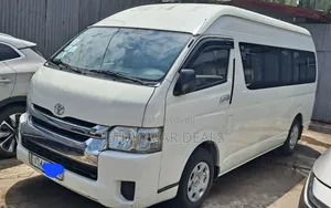 Toyota HiAce 2016 White