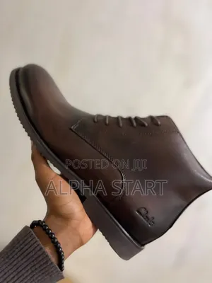 Clarks High Master Quality Lather Shoes for You