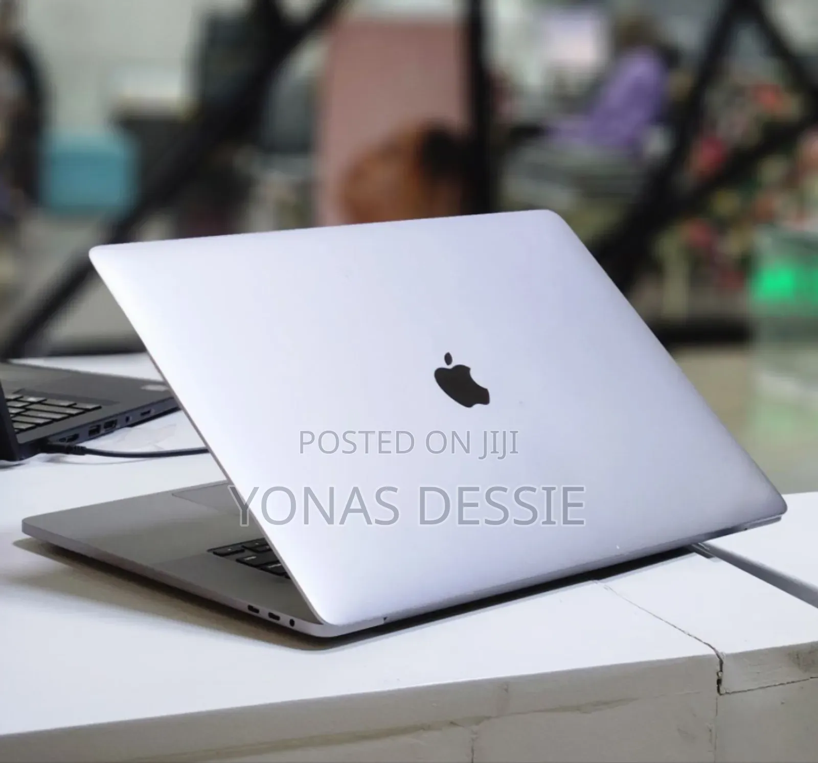 New Laptop Apple MacBook Pro 2019 32GB Intel Core i9 SSD 1T