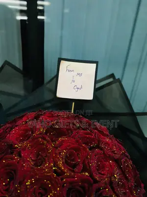 Roses Gift With 16psc Chocolate