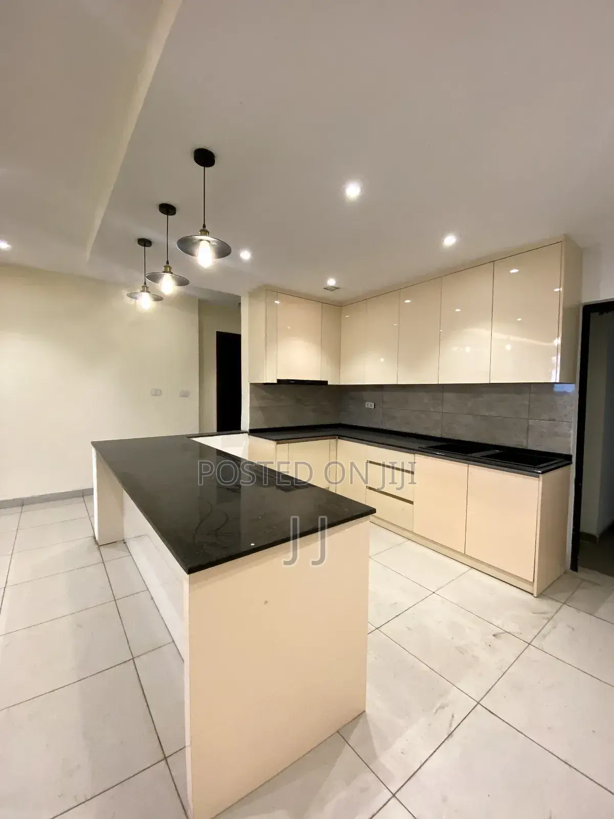 3bdrm Apartment in Kirkos for sale