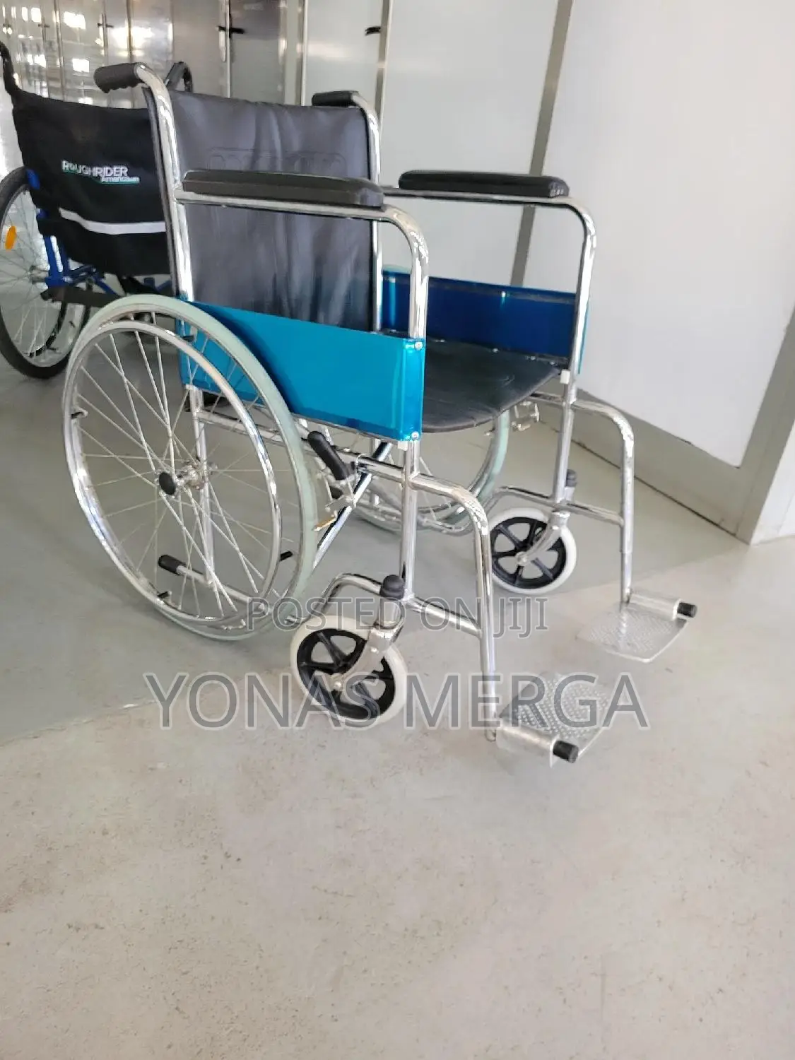 Manual Wheelchair, 150kg Capacity(Seat Width 38cm/15in)
