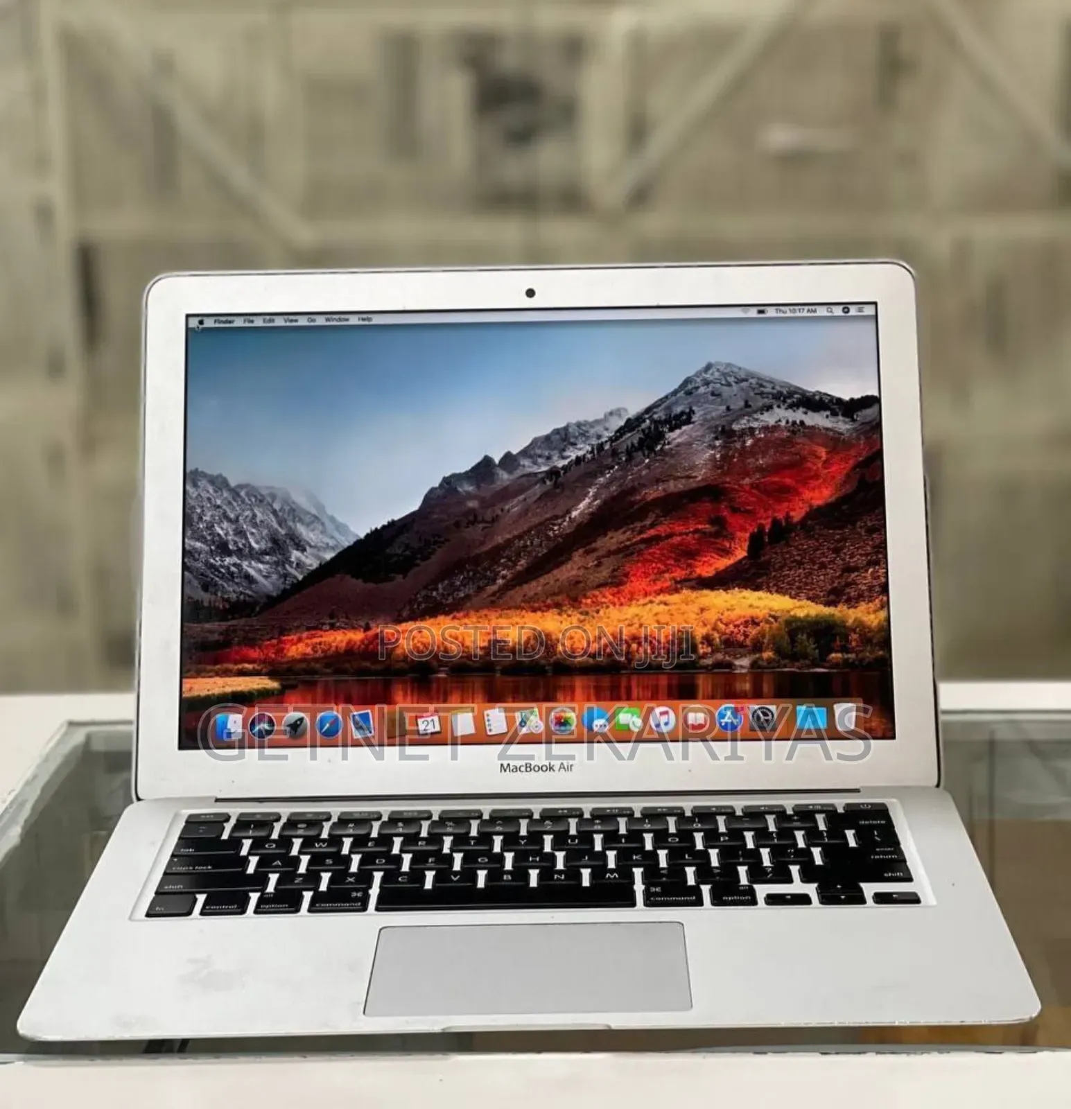 New Laptop Apple MacBook Air 2017 8GB Intel Core I7 SSD 256GB