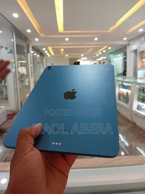 New Apple iPad Air 64 GB Black