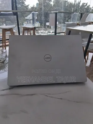 New Laptop Dell XPS 13 7390 8GB Intel Core I5 SSD 512GB