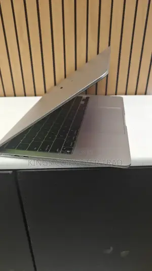 New Laptop Apple MacBook Air 2024 M3 13-Inch 16GB Apple M3 SSD 512GB
