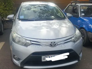 Toyota Yaris 2016 Silver