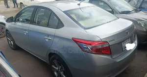 Toyota Yaris 2016 Silver