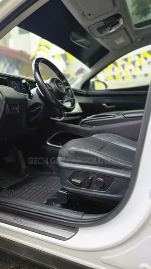 Hyundai Tucson 2022 White