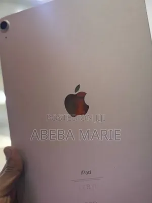 New Apple iPad Air 64 GB