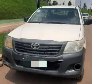 Toyota Hilux 2013 White