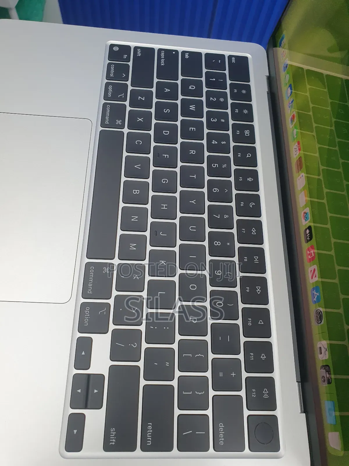 New Laptop Apple MacBook Air 2024 M3 13-inch 16GB Apple M3 SSD 512GB