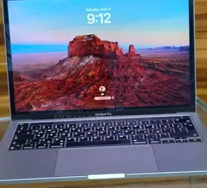 New Laptop Apple MacBook Pro 2022 M2 8GB Intel Core I7 SSD 256GB