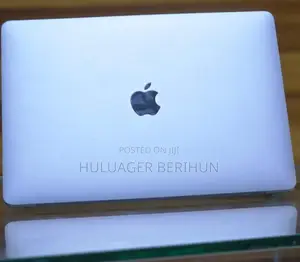 New Laptop Apple MacBook Pro 2022 M2 8GB Intel Core I7 SSD 256GB
