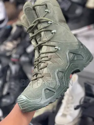 Lowa American Boots