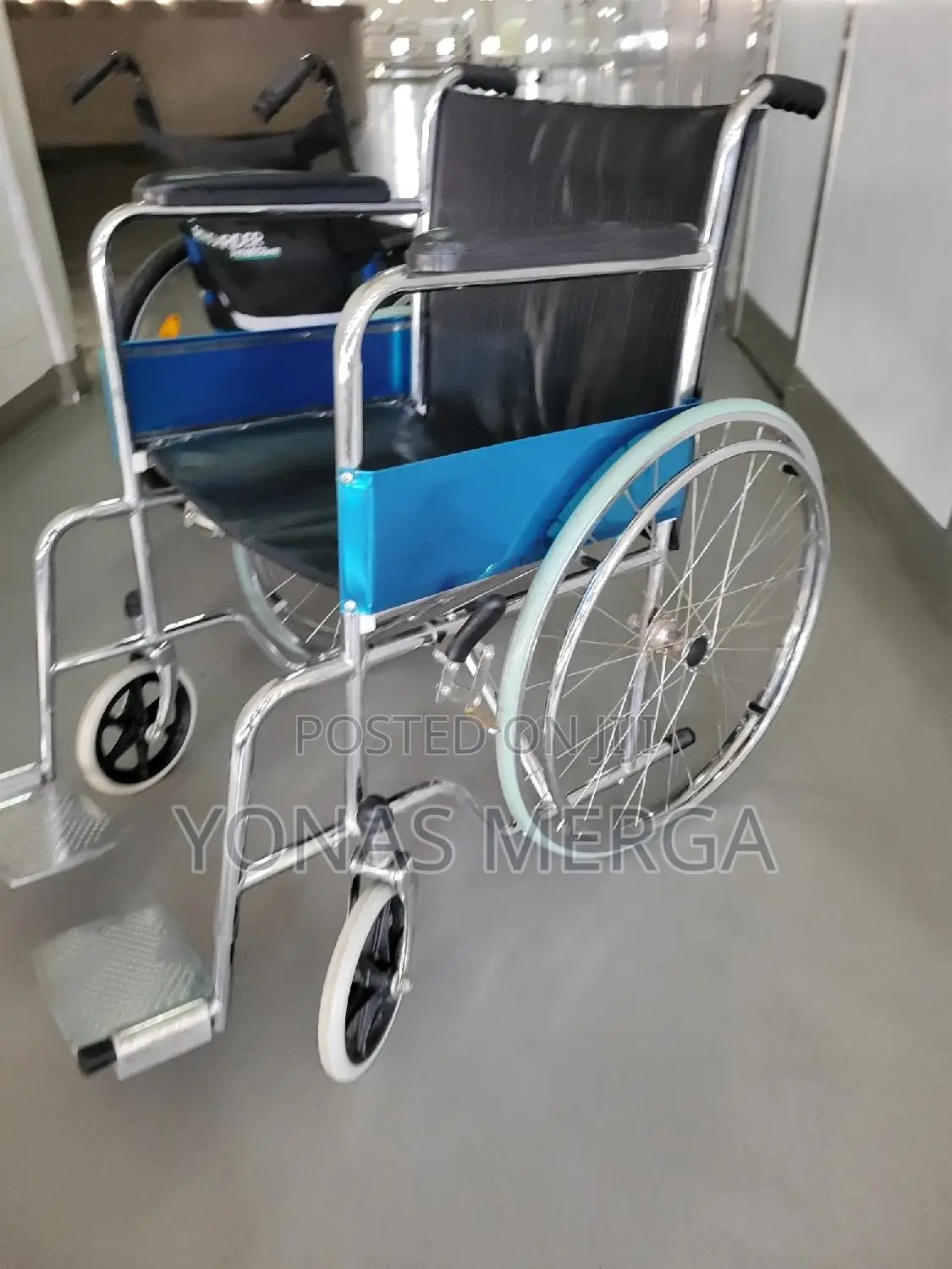 Premium Wheelchair Powder Coated Mag Wheel With Safety Belt