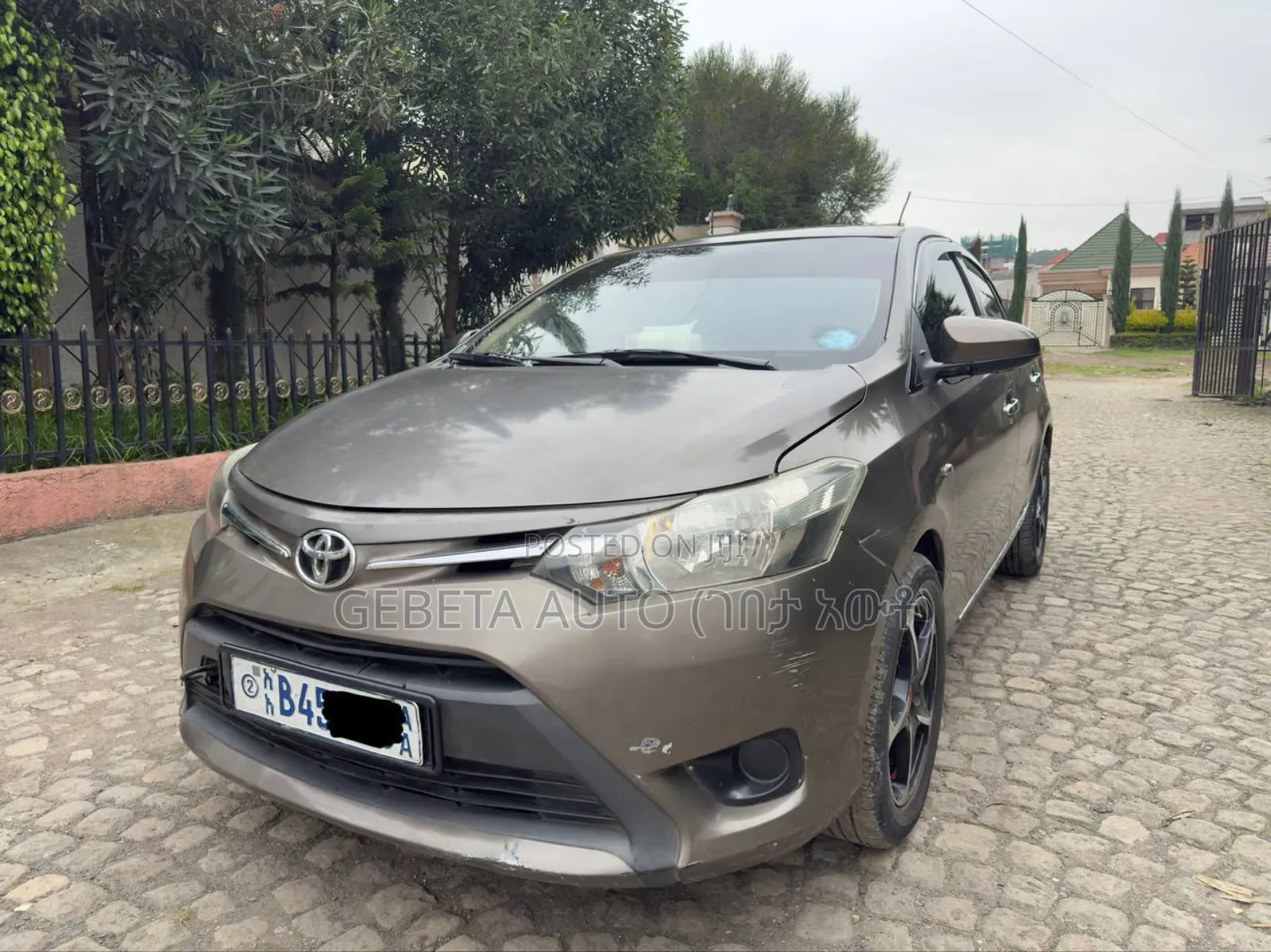 Toyota Yaris 2017 Silver