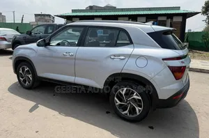 Hyundai Creta 2022 Silver
