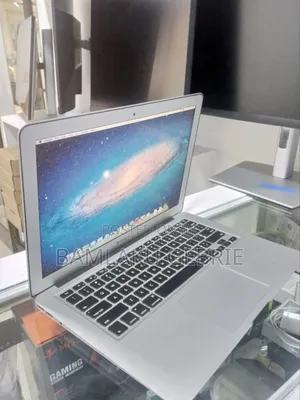 New Laptop Apple MacBook Air 2011 4GB Intel Core I5 SSD 128GB