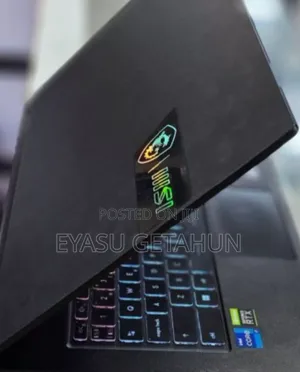 New Laptop MSI Stealth 16 AI Studio 16GB Intel Core I7 SSD 1T