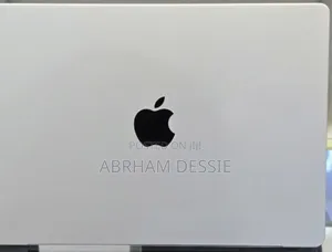 New Laptop Apple MacBook Pro M1 16GB Intel Core I9 SSD 1T