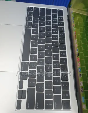 New Laptop Apple MacBook Air 2024 M3 13-Inch 16GB Apple M3 SSD 512GB