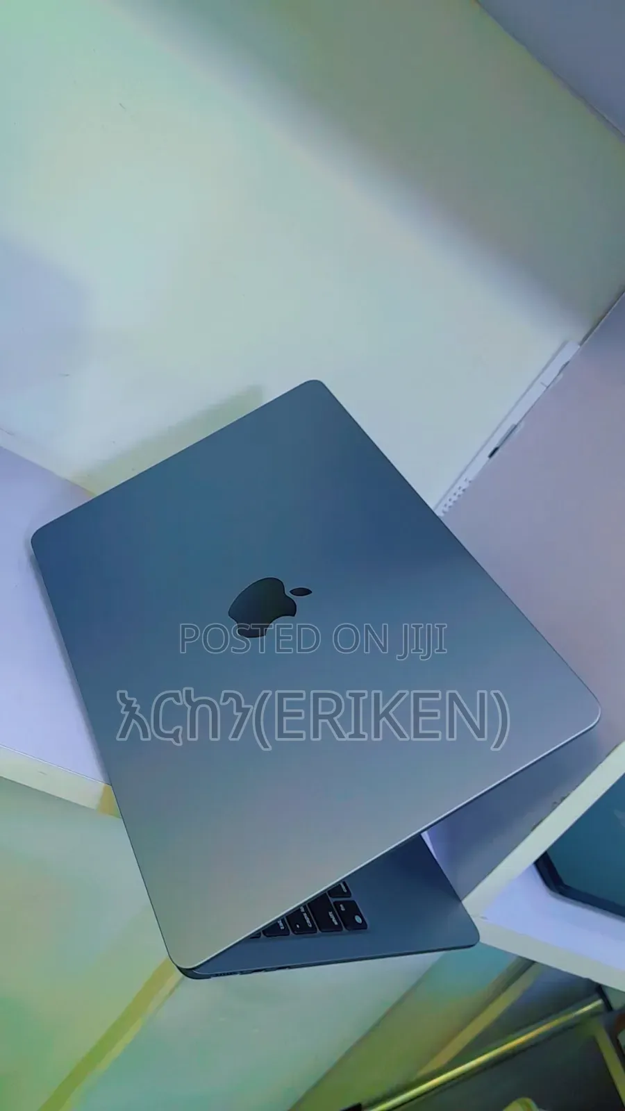 New Laptop Apple MacBook Air 2022 M2 16GB Apple M2 SSD 256GB