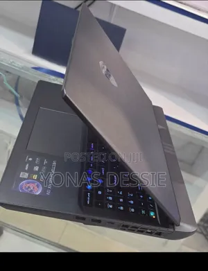 New Laptop MSI Vector 16 HX AI A2XWIG 16GB Intel Core i9 SSD 1T