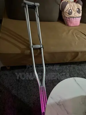 Crutches//Cructhes= Made of Aluminum
Armpit and Hand Parts