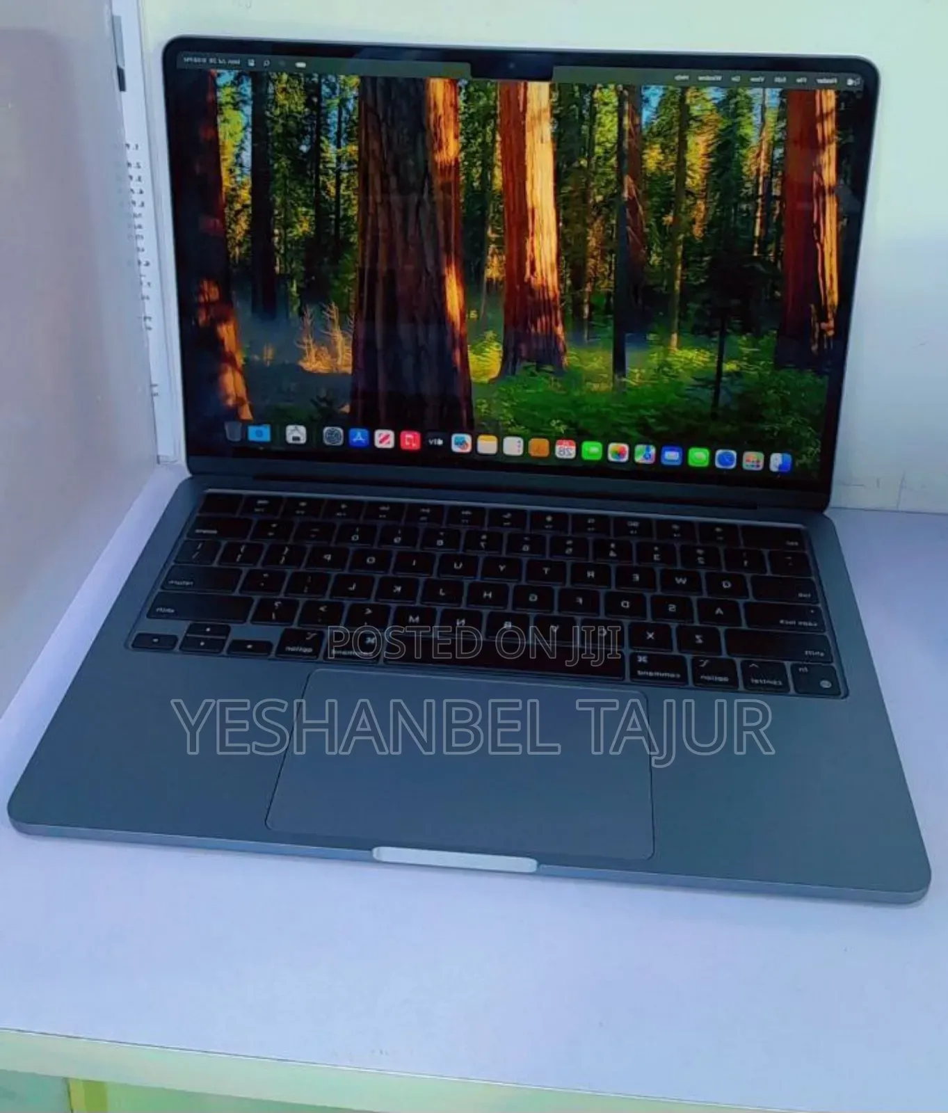 New Laptop Apple MacBook Air 2022 M2 16GB Apple M2 SSD 256GB