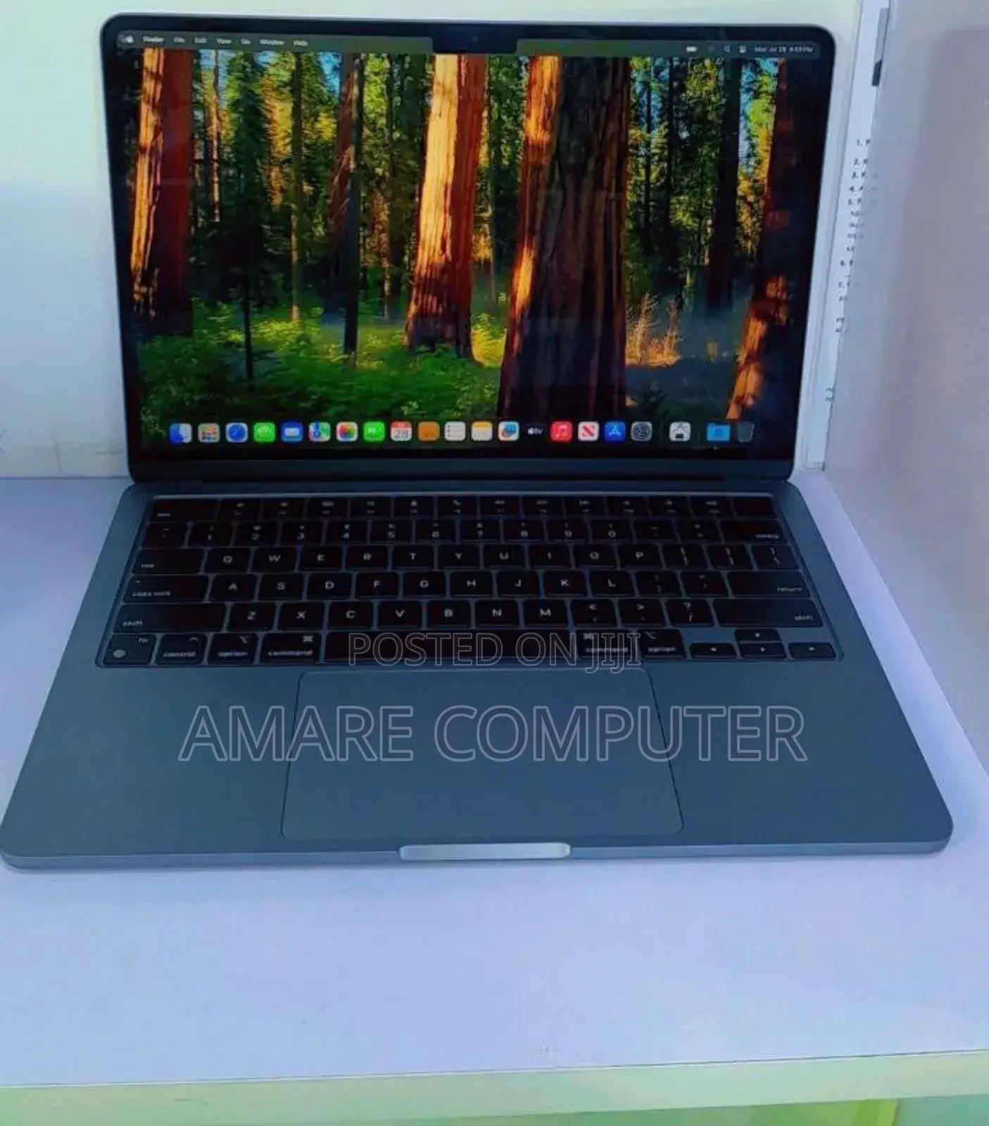 New Laptop Apple MacBook Air 2022 M2 16GB Apple M2 SSD 256GB