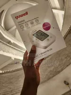 Digital Blood Pressuer Monitor衫也packed Blood Pressure Monior