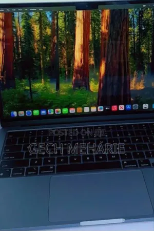 New Laptop Apple MacBook Air 2022 M2 16GB Apple M2 SSD 256GB