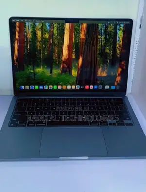 New Laptop Apple MacBook Air 2022 M2 16GB Intel Core I7 SSD 256GB