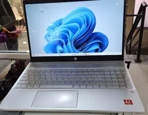 New Laptop HP Pavilion 15 8GB AMD Ryzen 3 SSD 256GB