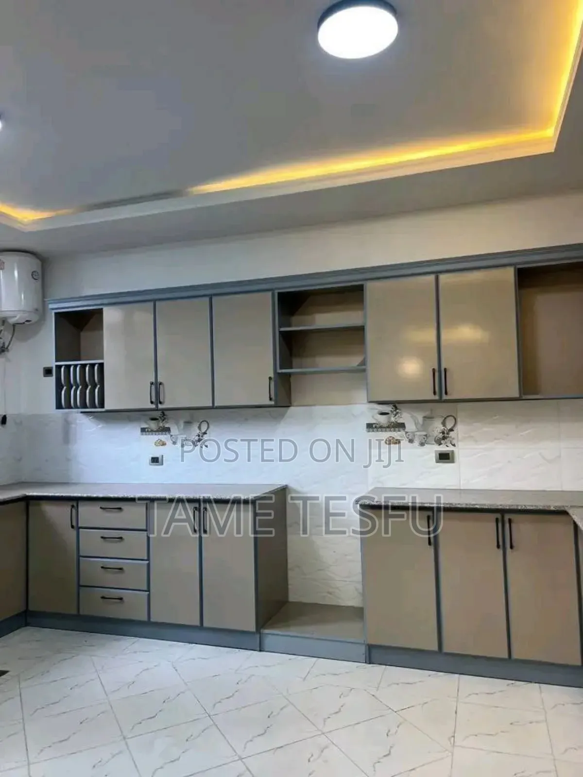 Furnished 6bdrm House in Zone, Bole for sale