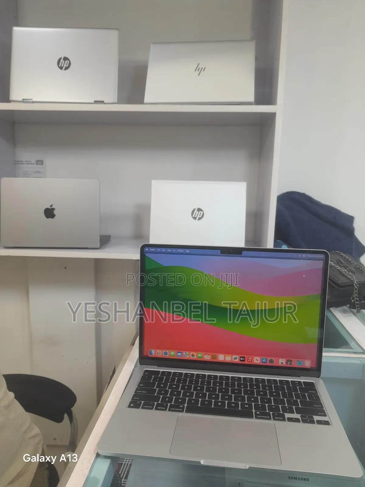 New Laptop Apple MacBook Air 2024 M3 13-Inch 16GB Apple M3 SSD 512GB