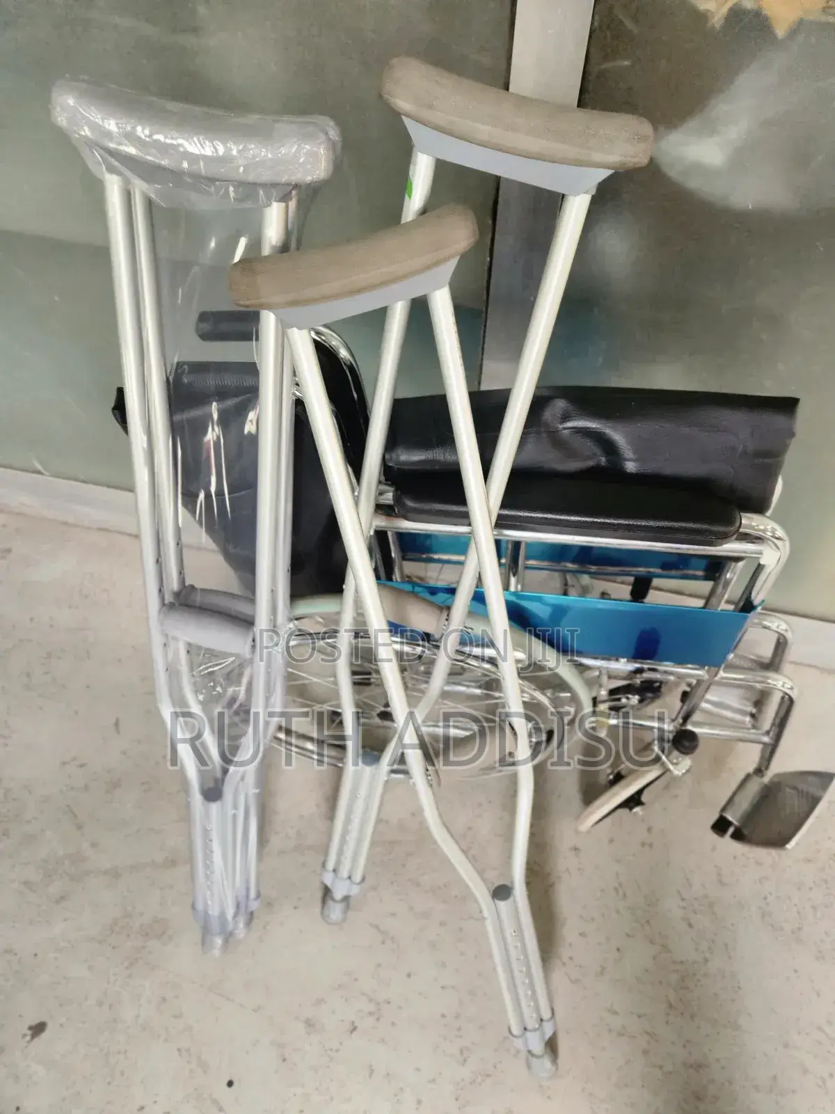 Crutches報名axillary Bilateral Crutches重要crutches執導crutches