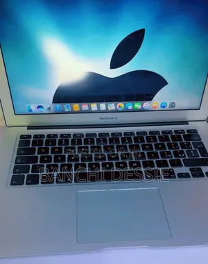 New Laptop Apple MacBook Pro 2017 8GB Intel Core i5 SSD 128GB